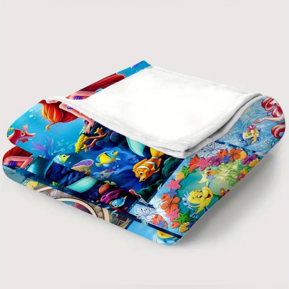 NIB Little Mermaid Fleece Blanket - Picture 6 of 9